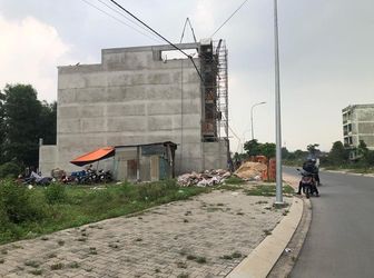 Tôi Cần Bán Gấp Lô Đất Chính Chủ Sổ Sạch Mặt Tiền Bình Chánh,dt 95M2, Giá 30 Triệu/m2