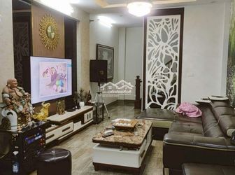 Bán nhà Diện tích 35M2 – 4T Phố Định Công Thượng, Ô Tô 