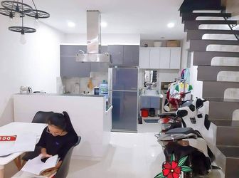 Bán Nhà Gần 50M2 Ngay Nguyễn Văn Đậu, Hẻm Xe Tải Vào, Giá Cực Rẽ 