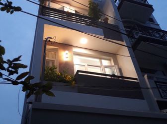 Bán Gấp Nhà Khu Vực Chợ Bình Chánh,shr, Dân Cư Đông.