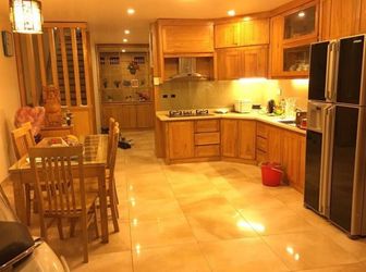 Bán Nhà Hoàng Quốc Việt 36M2, 5 Tầng, 2,8 Tỷ, Nội Thất  Gỗ Tự Nhiên