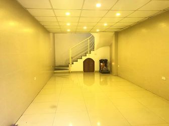 Bán Nhà Phố Nguyễn Lương Bằng 35M2,5 Tầng,ô Tô Đỗ Cửa,giá 3.8 Tỷ.
