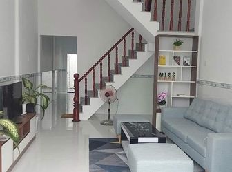 Chủ Bán Gấp Nhà Sát Bay Tân Sơn Nhất 2 Lầu Gía Chỉ 3.3 Tỷ Tỷ. Đt 0938837998