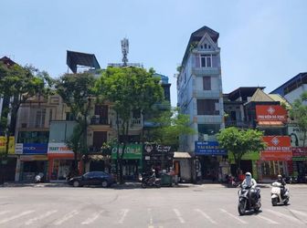 Cho Thuê Nhà Đội Cấn 300M2, 2 Tầng, Mặt Tiền 11M