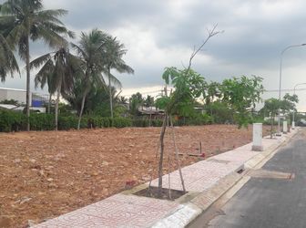 Cần Bán Lô Đất Mặt Tiền Võ Văn Bích