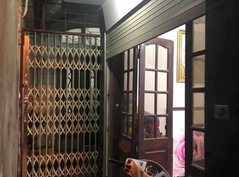 Bán Nhà Gấp - Ngõ Ba Gác Tránh- Phố Xã Đàn- Ngõ Thông- Dt 25M2- Giá 2,35 Tỷ. 