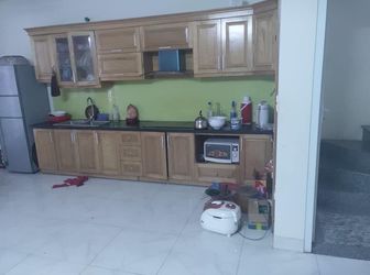 Cần Bán Gấp Nhà Phân Lô 6T Thang Máy Phố Trần Quốc Hoàn – Dt 45M2 Giá 9.5 Tỷ