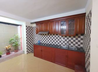  Bán Duy Nhất 1 Nhà 3,65 Tỷ - 42M2 - Đường Cầu Giấy - Ô Tô Đỗ Cách Nhà 20M 