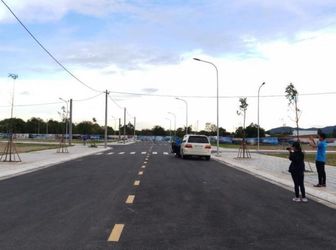 Bán Gấp Lô Góc 212.4M2 Ngang 8M, Đất Thổ Cư 100%, Đã Có Sổ Đỏ