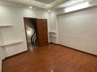 Bán Gấp Nhà Phố Kim Giang, 32M, 5 Tầng. Ô Tô Cách Nhà  3M. 