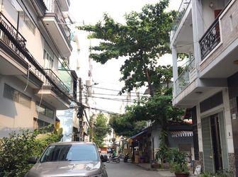 Bán Gấp Nhà Hẻm Xe Hơi, Thông Thoáng Phan Đăng Lưu, Phường 3 . Phú Nhuận 48M2, 2 Tầng, Chỉ 6,9 Tỷ.  Liên hệ: 0902602979