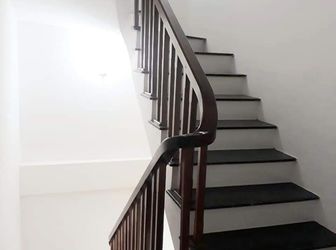 Siêu Hot !!! Phố Hoàng Hoa Thám, Ngõ Rộng Cách Mặt Phố 12M , Diện Tích 36M2 , 5Tầng Giá 4.1 Tỷ. 