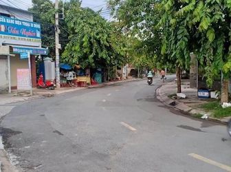 Chỉ 950Triệu Sổ Hồng Trao Tay Sở Hữu Lô Đất Và Nhà  2 Mặt Tiền, 50M2  Thuận Lợi Kinh Doanh Buôn Bán 