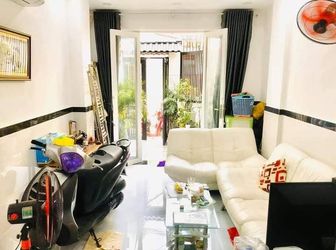 Nhà Nở Hậu, Hxh, Ngay Trung Tâm Phú Nhuận,40M2,2 Tầng Chỉ 4 Tỷ Thương Lượng