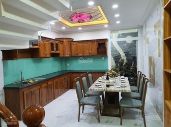 Bán Nhà Vũ Tông Phan, Lô Góc, Ngõ Oto Kinh Doanh, Gần Mặt Phố, Nhỉnh 4 Tỷ.