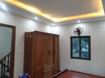 Chính Chủ Bán Nhà Đức Giang 45M2 – 4 Tầng –An Sinh Tốt - Giá 2.95 Tỷ.