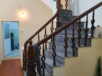 Bán Gấp Nhà Ngõ Phố Cầu Giấy 35M X 5T Giá 3.3 Tỷ