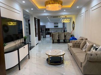 Siêu Hiếm Nhà – Cạnh Đại Học Thương Mại – Dt 46M X 5 Tầng – 15M Ra Ô Tô Tránh.