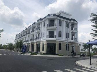 Bán Nhà Chợ Gò Đen. Lh: 0933.313.660