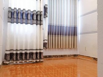 Bán Nhà Tân Bình 68M2 Hẻm Xe Hơi Gía Chỉ Hơn 4 Tỷ.0888833986