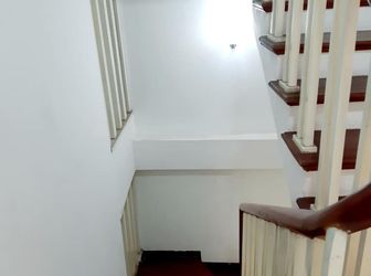 Bán Nhà Trong Ngõ Đường Mỹ Đình, Diện Tích 30M, 3 Tầng, Giá 2,5 Tỷ