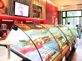 Mặt Phố Nguyễn Văn Lộc, Làng Việt Kiều Châu Âu, Trục Mulberry 