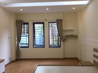 Nhà Rẻ Đẹp Đây>>> Lĩnh Nam Hoàng Mai 40M2 5T Dưới 3 Tỷ