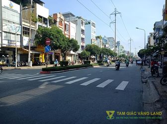 Bán Đất Mặt Ngõ 218 Lạc Long Quân, Tây Hồ, Cách Phố 50M Oto Đỗ Cửa.