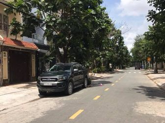 Đất Khu Tên Lửa . 4.5 X 20M . Mt Đường Số 28 Gần Aeon . Giá 8.3 Tỷ . Lh 0904148479