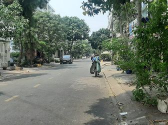 Đất Khu Tên Lửa . 4.5 X 20M . Mt Đường Số 28 Gần Aeon . Giá 8.3 Tỷ . Lh 0904148479