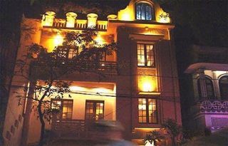 Cơ Hội Vàng Đầu Tư ! Thửa Đất Mặt Phố Hoàng Cầu. View Hồ. Dt 239M2, Mặt Tiền 8.2M - Giá 66 Tỷ