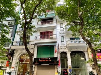 Cho Thuê Cả Nhà Mặt Phố Số 5 Hàng Dầu Dt 72M2 X 7 Tầng ,thang Máy, Và 61 Mã Mây Dt 170M2X4 Tầng Giá Covid 5000Usd