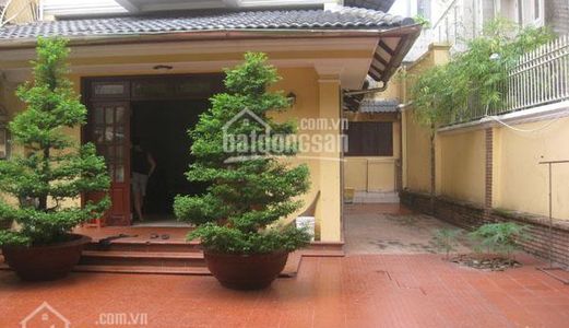 Biệt thự Tú Xương, p 7, quận 3, dt: 17x32m, dtcn: 517m2, giá 99 tỷ