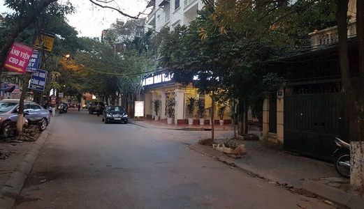 Bán nhà phố Trung Kính, 72m2, 5 tầng,mặt tiền 5.5m,kinh doanh, văn phòng, 14.2 tỷ, Có thương lượng.