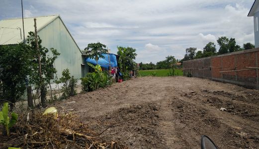 Đất Mặt tiền đường gần Quốc lộ 50 1000m2 ngang 15m đường nhựa chỉ 3tr/m2