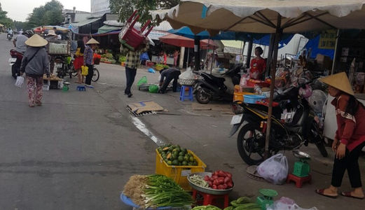 Tôi kẹt vốn cần sang gấp 24P + 3 kiot, 825tr thu nhập trung bình 18tr750/tháng & 180m2 đất KCN chợ