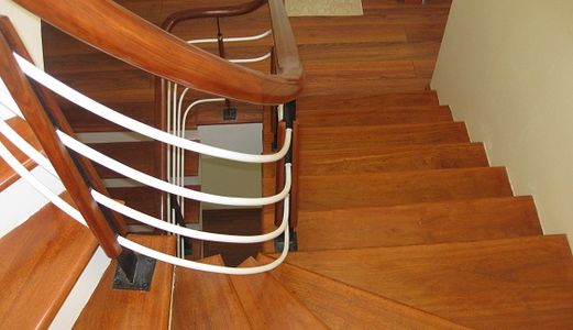 Bán Nhà Ngõ Hòa Bình 7, Lô Góc, Gần Đường Lớn, Thoáng Mát, Giá Hạt Rẻ .