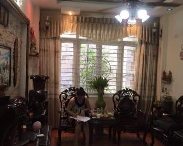 Bán nhà ở đẹp nhất Láng Hạ: 5.5 tỷ, dt: 42m2, phân lô, ô tô.