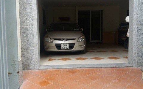 Nhà Ngã Tư Sở, Vị trí đẹp, diện tích khủng, Gara Ô tô. 