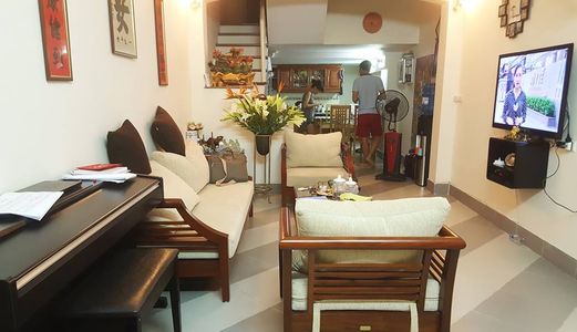 Nhà Rẻ Và Đẹp Thái Hà 6.3 Tỷ  55m2 Phân Lô Ô Tô Đỗ Vào Nhà.