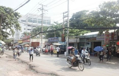 Tôi Có Mảnh Đất Kinh Doanh Rất Tốt Nằm Ngay Chợ Long Phước Mặt Tiền Đường 12m. Lh 0901629266