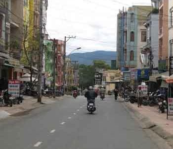 Nhà Đẹp Diện Tích Rộng Đường Xe Máy Trung Tâm Phố Đà Lạt – Bất Động Sản Liên Minh