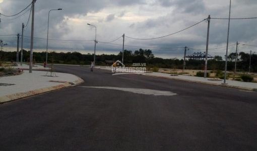 Bán Đất Nền Khu Dân Cư Phú Hữu Ngay Mặt Tiền Đường 990