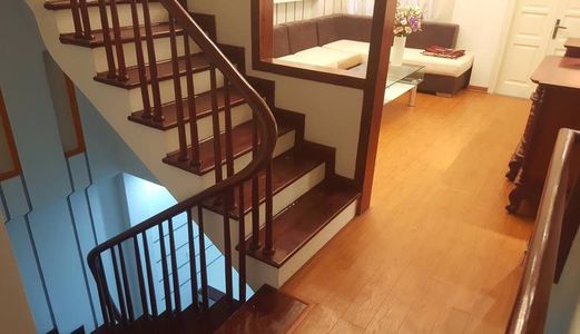 Bán Nhà Phố Đào Tấn, Ba Đình 6 tầng, Đẹp, Giá Chỉ 3.25 tỷ.