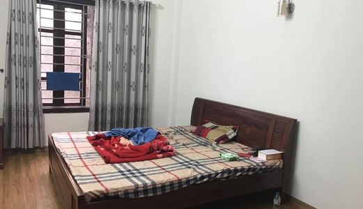 Bán Nhà Hoàng Quốc Việt 60m2, 5 Tầng 3 Thoáng Ban Công – Giá 5.9 Tỷ