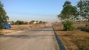 Định Cư Úc, Bán Gấp 300m2 Đất Với Giá 500tr/Nền, Mặt Tiền 16m, Gần Khu CN, Gần Chợ, 01634659252