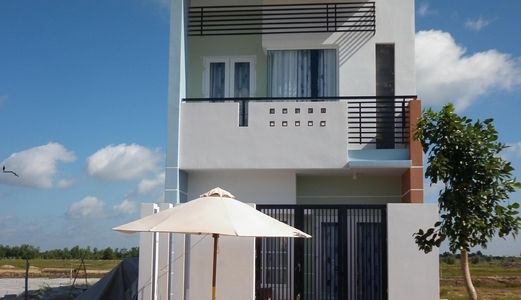 Nhà Tân Phú Trung, 80m2, 1T 1L. MT Đường 8m. Shr