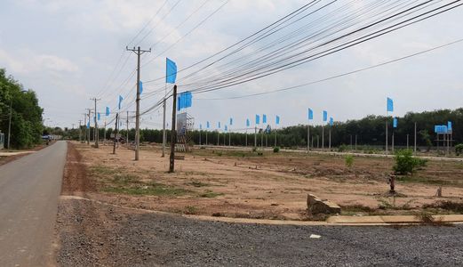 Đất Nền Thổ Cư 100%,Ngay Ngã 5 Nguyễn Hữu Trí,Cách Mt QL1A 6km,SHR