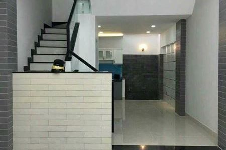 Cần Bán Nhà Gấp Nhà Đẹp, Giá Rẻ, Vị Trí Đẹp Trên Đường Quốc Lộ 13 Mua Nhà  Xinh Rinh Xe Hiệu. LH: 0