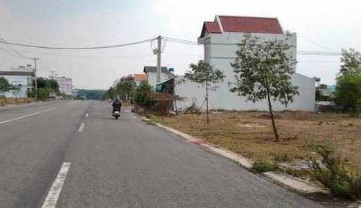 Bán Đất Nền Thổ Cư Xây Phòng Trọ Công Nhân, Gần Cụm Kcn,360tr/100m2, Sổ Hồng Riêng.